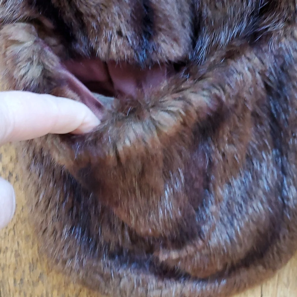 Vintage real fur shawl stole with pockets S/M